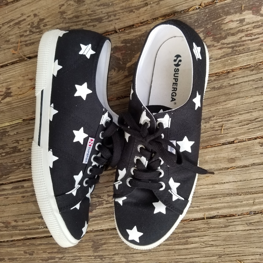 NWOT Superga sneaks, sz 9women's  or 7.5 men's